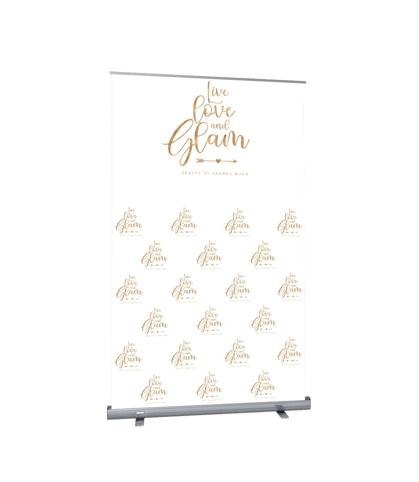 Retractable Stand 47" x 80"